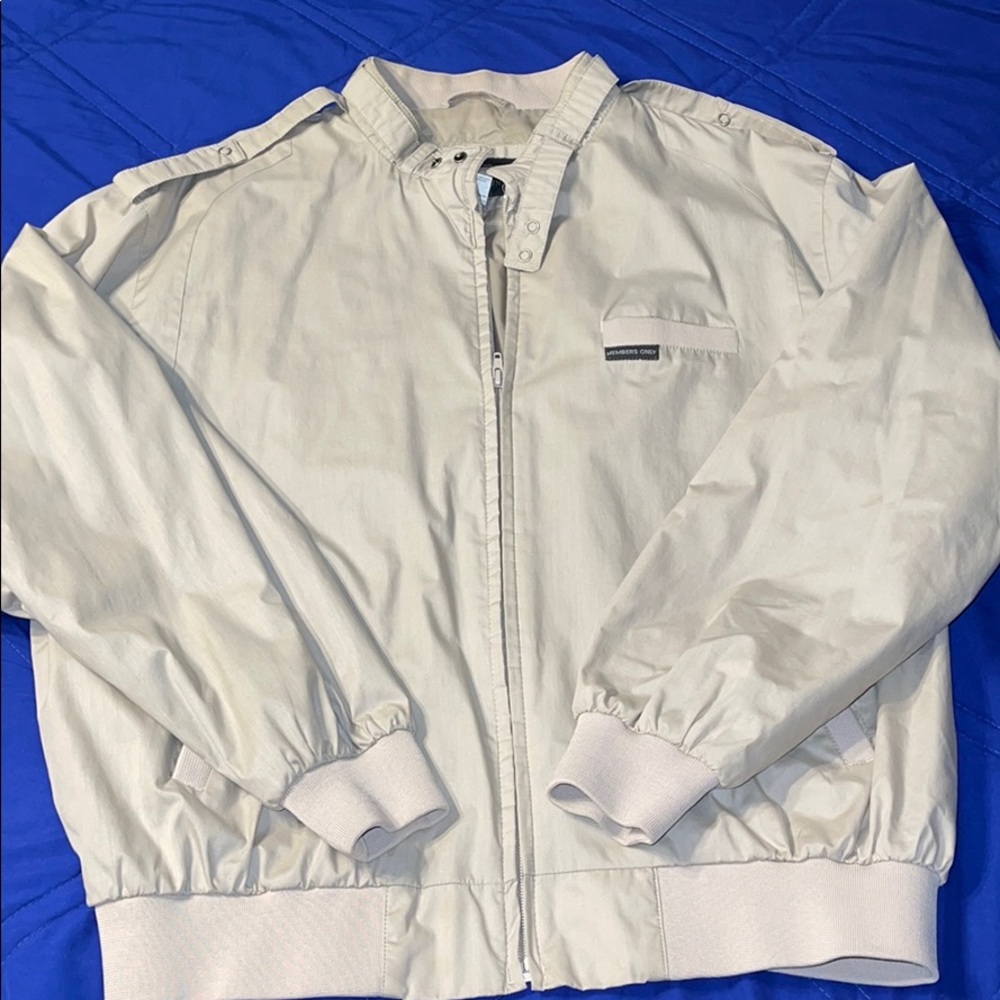 Vintage Members Only Iconic Racer jacket.